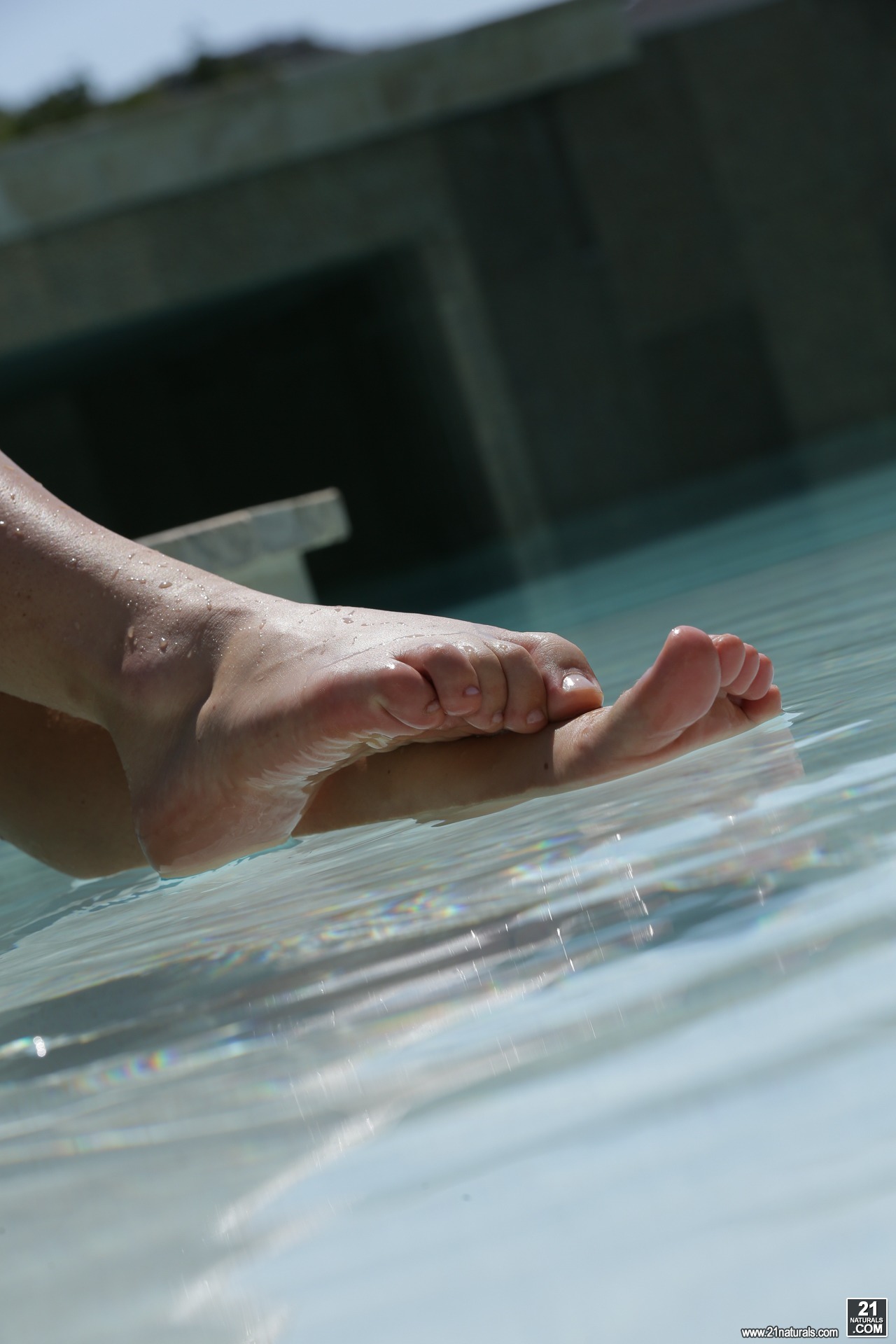 Wet Feet-02