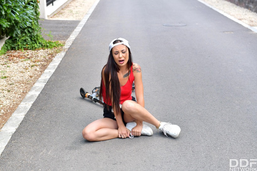 Croatian Cutie Anal Banged by BBC-00