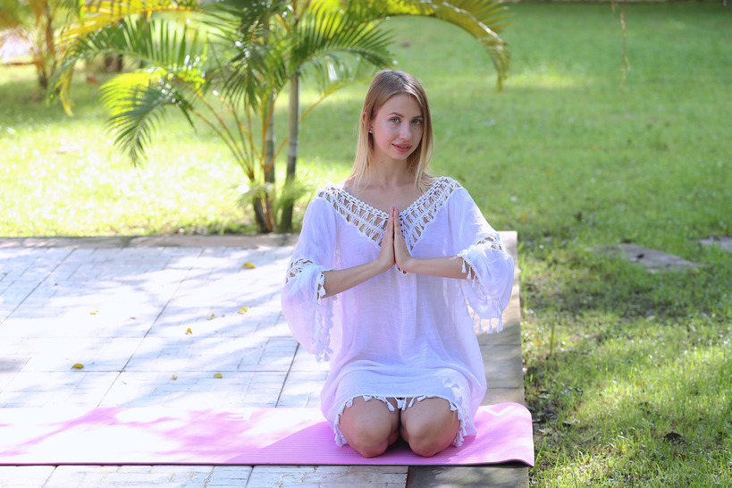 Yoga Solo-00