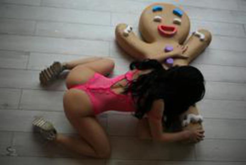 Cute Girl With Round Ass-18