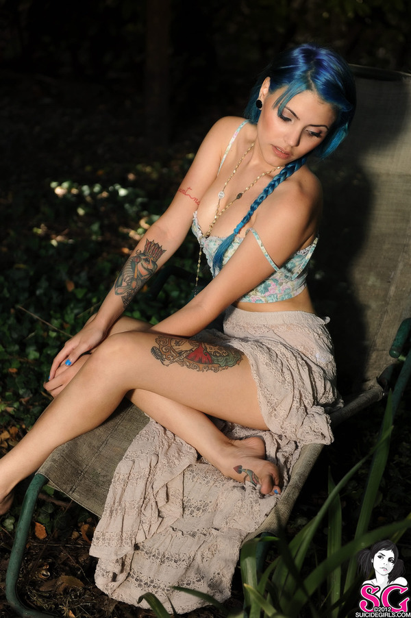 Mendacia Suicide-00