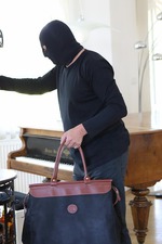 A ROBBER GETS THE PRECIOUS BRUNETTE PRIZE-18